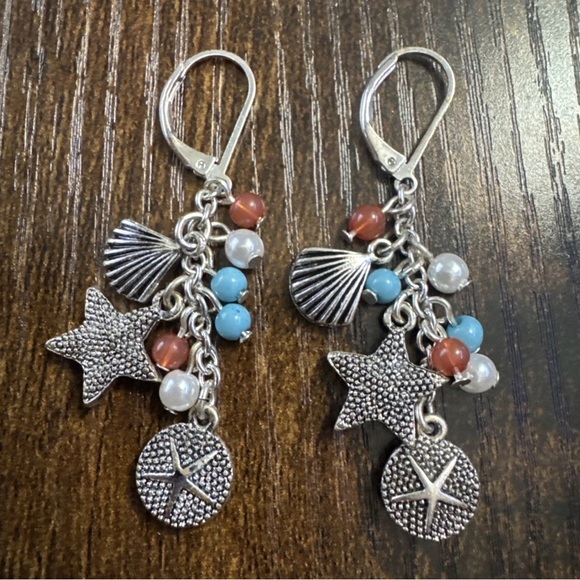 Jewelry - Silver Tone Beach Shore Ocean Starfish Sand Dollar Sea Shell Dangle Earrings